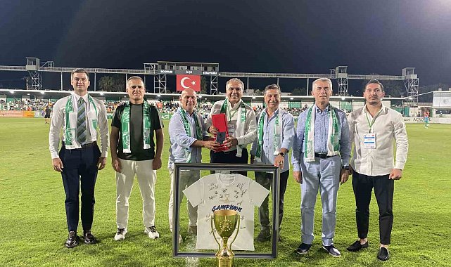 Yalıkavakspor'un Cumhurbaşkanlığı Kupası Bodrum İlçe Stadı'nda paylaşıldı
