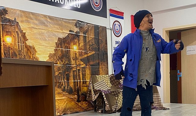 Yalnız bir adamın hikâyesi" yıllar sonra Ayvalık'ta sahneye taşınıyor