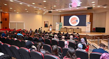 Yapay zeka ve eğitimin geleceği Kastamonu'da masaya yatırılıyor
