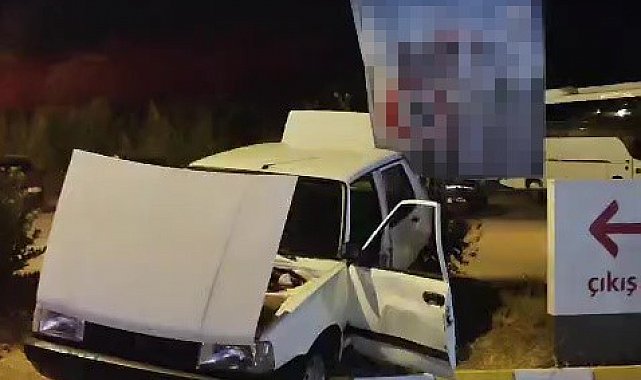 Yasak olmasına rağmen 'U' dönüşü yapmak isteyen alkollü sürücü kaza yaptı