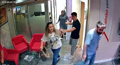 Yerel televizyon çalışanlarının deprem paniği kamerada
