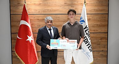 Yeşilyurt Belediyesi'nden YKS derecesi yapan 31 öğrenciye başarı ödülü