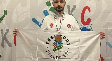 Yeşilyurt Belediyesporlu Ömer Faruk Yılmaz dünya üçüncüsü oldu