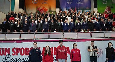 Yıldızlar ve Gençler Flöre Dünya Kupası açılış seremonisi yapıldı