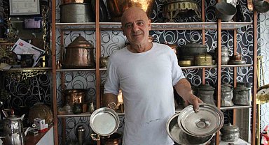 Yılların eskittiği bakırlar 45 yıllık ustanın ellerinde parlıyor