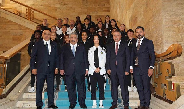 Yüksekova Spor Kulübü'nden MHP Genel Başkan Yardımcısı Yıldız'a ziyaret