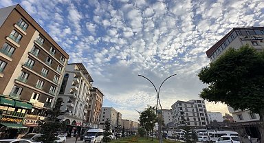 Yüksekova'da 'Sirrokümülüs bulutları' görsel şölen sundu