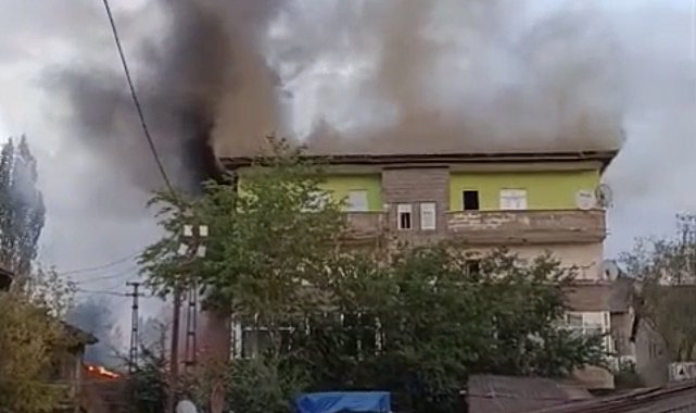 Yüksekova'da yangın