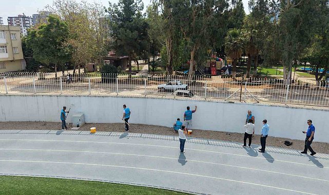 Yükümlüler eğitim ve spor alanlarını boyadı, 12 milyon TL'lik kamu yararı sağlandı