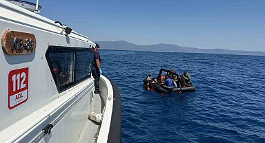 Yunanistan'ın ölüme terk ettiği 57 düzensiz göçmen kurtarıldı