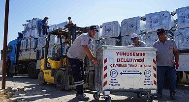 Yunusemre'de çöp konteynerleri yenileniyor