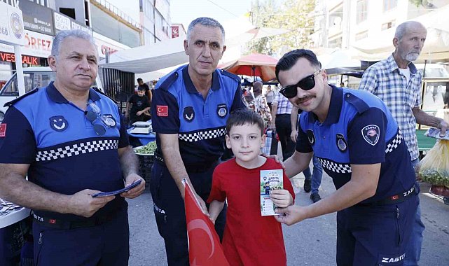 Zabıtadan çocuklara güvenli okul yolu uyarısı