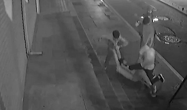 Zeytinburnu'nda abisiyle tartışan adam yeğenlerinin çekiçli sopalı saldırısına uğradı