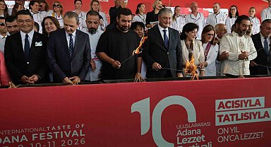 10'uncu Uluslararası Adana Lezzet Festivali'nin dev mangal ateşi yakıldı