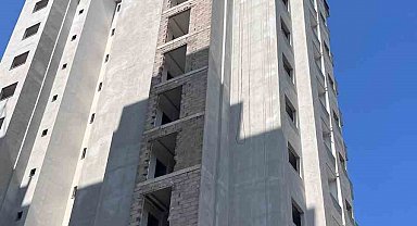 11. katta mahsur kalan işçiler kurtarıldı