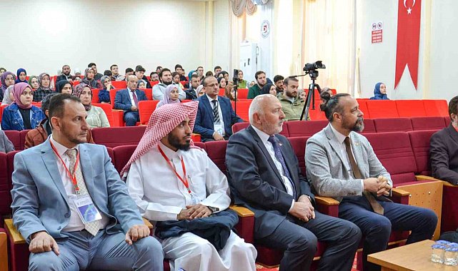 11 ülkeden gelen akademisyenler BŞEÜ'de buluştu