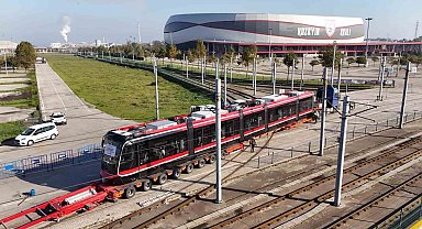 12 yeni tramvaydan dördüncüsü Samsun'a ulaştı