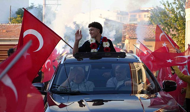 15 yaşındaki Balkan şampiyonuna Edirne'de coşkulu karşılama