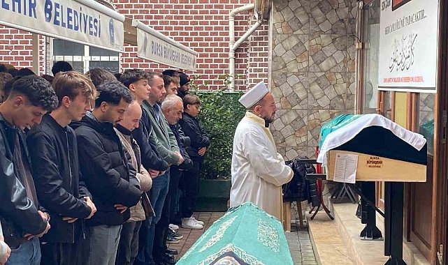 18 yaşındaki genç gözyaşları arasında toprağa verildi