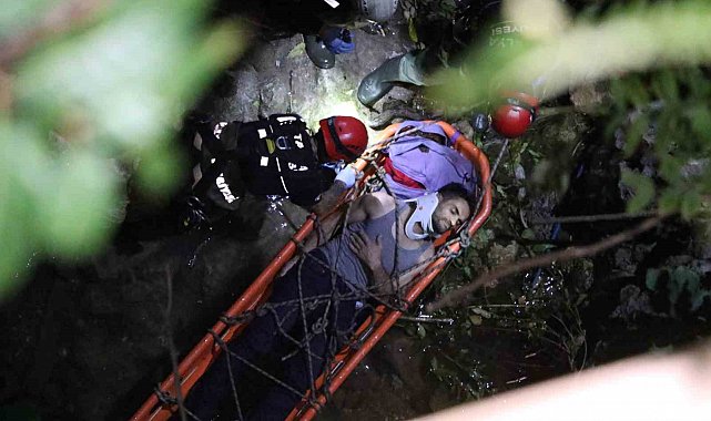 25 metreden kayalık alana düştü, 2 saatlik operasyonla kurtarıldı