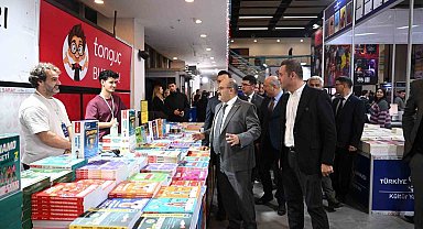 2.Balıkesir Kitap Fuarı kapılarını ziyaretçilere açtı