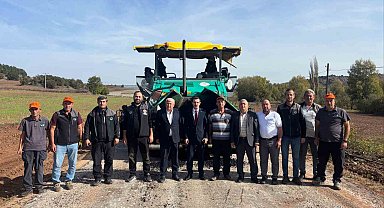 4 kilometrelik köy yolu sıcak asfalta kavuşuyor
