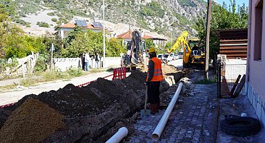 40 yıllık su isale hatları yenileniyor
