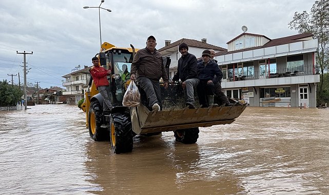 5 ayda dördüncü kez sular altında kalan mahallede günlük hayat sıkıntılı hale geliyor