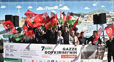 7 Ekim'de başlayan Gazze soykırımının 3'üncü yıl dönümü Pendik'te anıldı