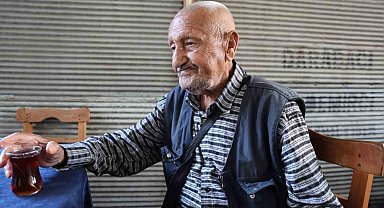 86 yaşında, her gün 8 kilometre yürüyor