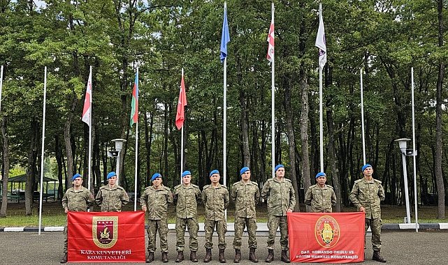 9 subay ve 1 astsubay Gürcistan'da Yaz Temel Dağcılık Kursu'na katıldı
