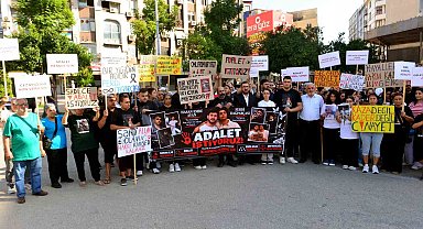 Adana'da 2 gencin ölümüne neden olan sürücünün tahliyesi protesto edildi