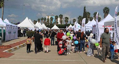 Adana'da aileler bağımlılığa karşı festivalde buluştu