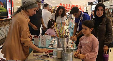 Adana'da cezaevindeki hükümlülerin eserleri sergilendi