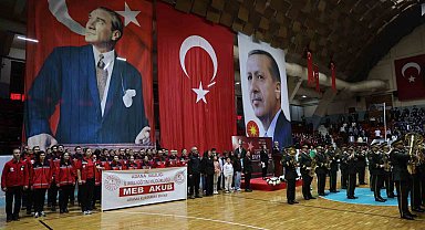 Adana'da Cumhuriyet'in 103. yılı coşkuyla kutlandı