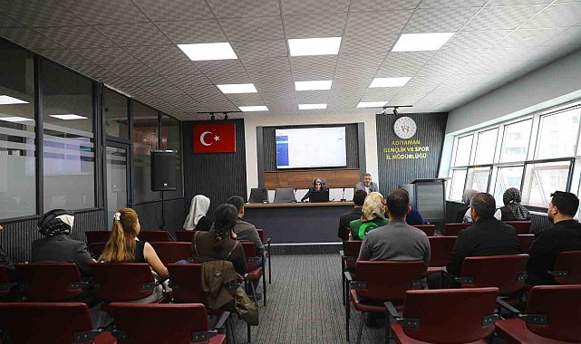 Adıyaman'da gençlere yönelik faaliyetler için değerlendirme toplantısı düzenlendi