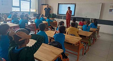 Adıyaman'da hayvan sevgisi okul sıralarına taşındı
