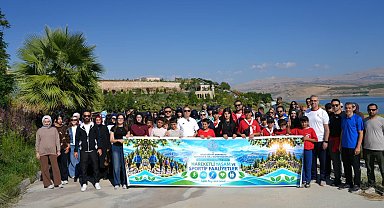 Adıyaman'da öğretmen ve öğrenciler doğa yürüyüşünde buluştu