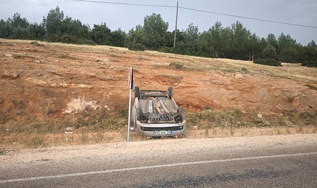 Adıyaman'da otomobil takla attı