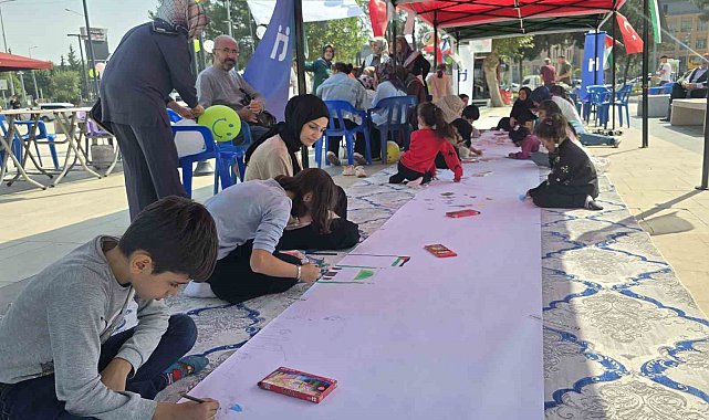 Adıyamanlı çocuklar, Filistinli çocuklar için çizdi