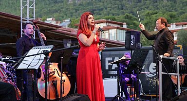 Akyaka'da Halet Çambel ve Nail Çakırhan anıldı