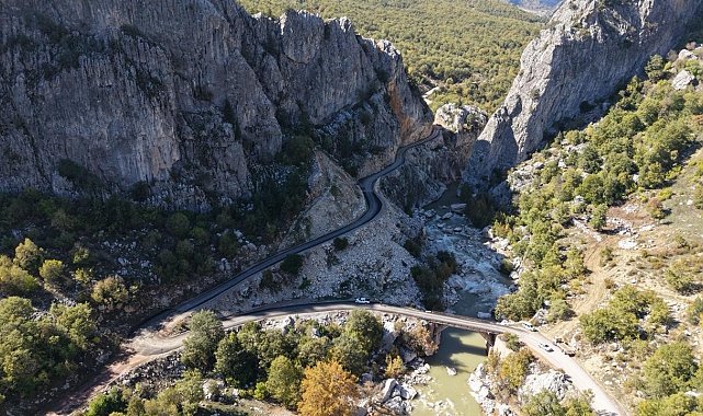 Alanya Belediyesi'nden 5 mahalleye 32 kilometrelik asfalt yatırımı