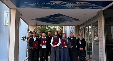 Alanya'da hafızlık eğitimini tamamlayan öğrenciler belgelerine kavuştu