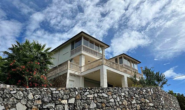 Alanya'da Hollandalı yaşlı çift evlerinde ölü bulundu