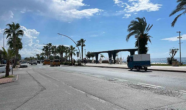Alanya'da otomobil ile motosiklet çarpıştı: 1 ölü, 1 yaralı