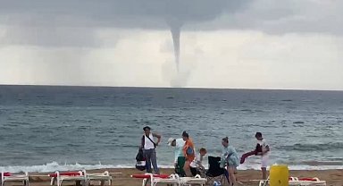 Alanya'da peş peşe üç hortum görüntülendi