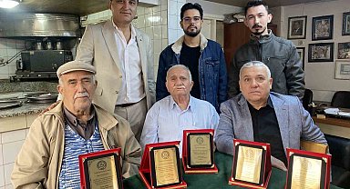 Alaşehir'de 55 yıllık kahveciye ahilik plaketi