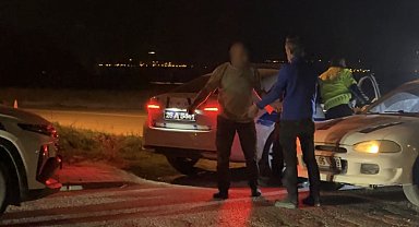 Alkollü yakalanan sürücünün arkadaşı: "Bu şoför salak, ben size yakalanmam"