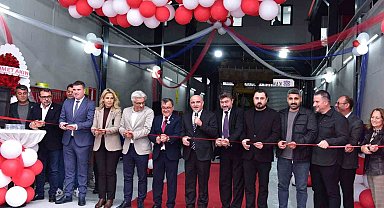 Altıeylül Belediyesi'nin araç bakım ve onarım tesisi hizmete açıldı