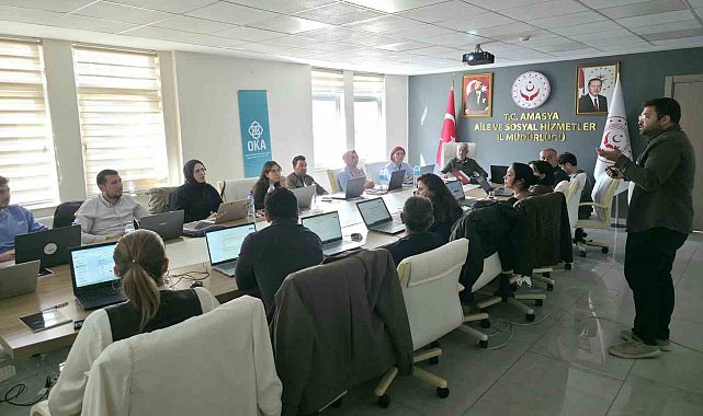 Amasya'da sosyal hizmet uzmanlarına yapay zekâ eğitimi